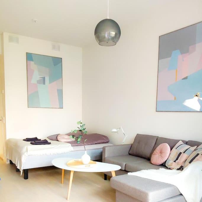 New Studio Pastel Near Helsinki Airport In Kivistoe Vantaa Exterior photo